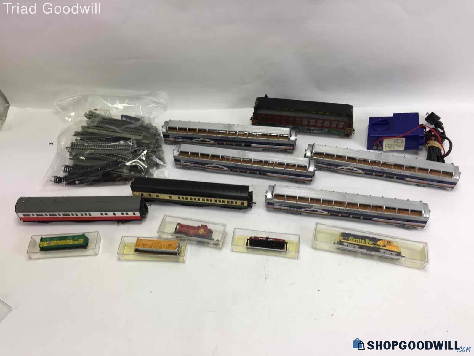 vintage-lot-of-train-cars-tracks-accessories-shopgoodwill