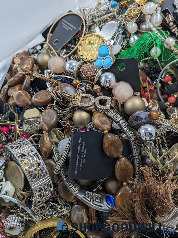 16.30lbs Grab Bag Of Costume Jewelry | ShopGoodwill.com