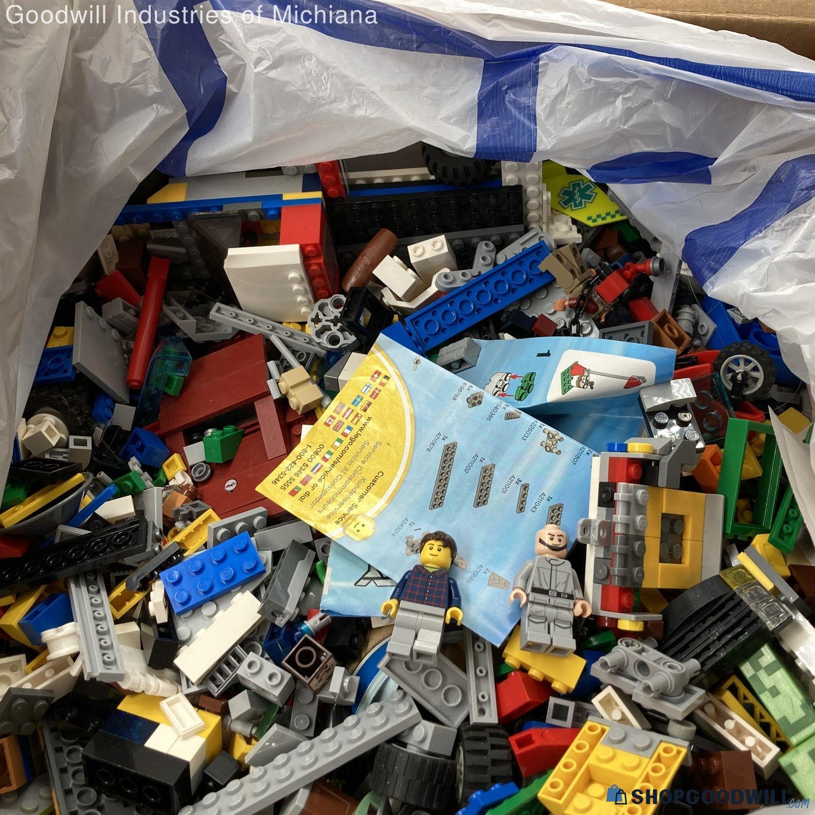 Unsorted Legos | ShopGoodwill.com