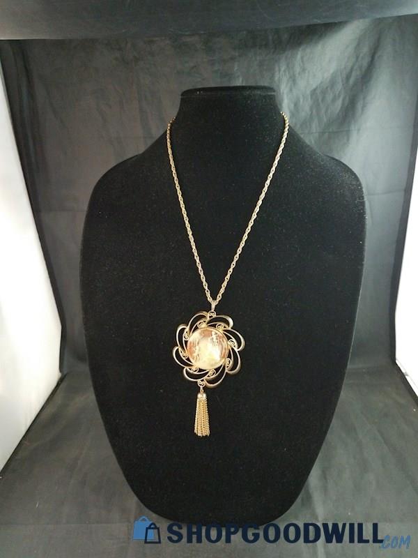 Vin. Unique Lady w/Cherub Cameo Necklace - shopgoodwill.com