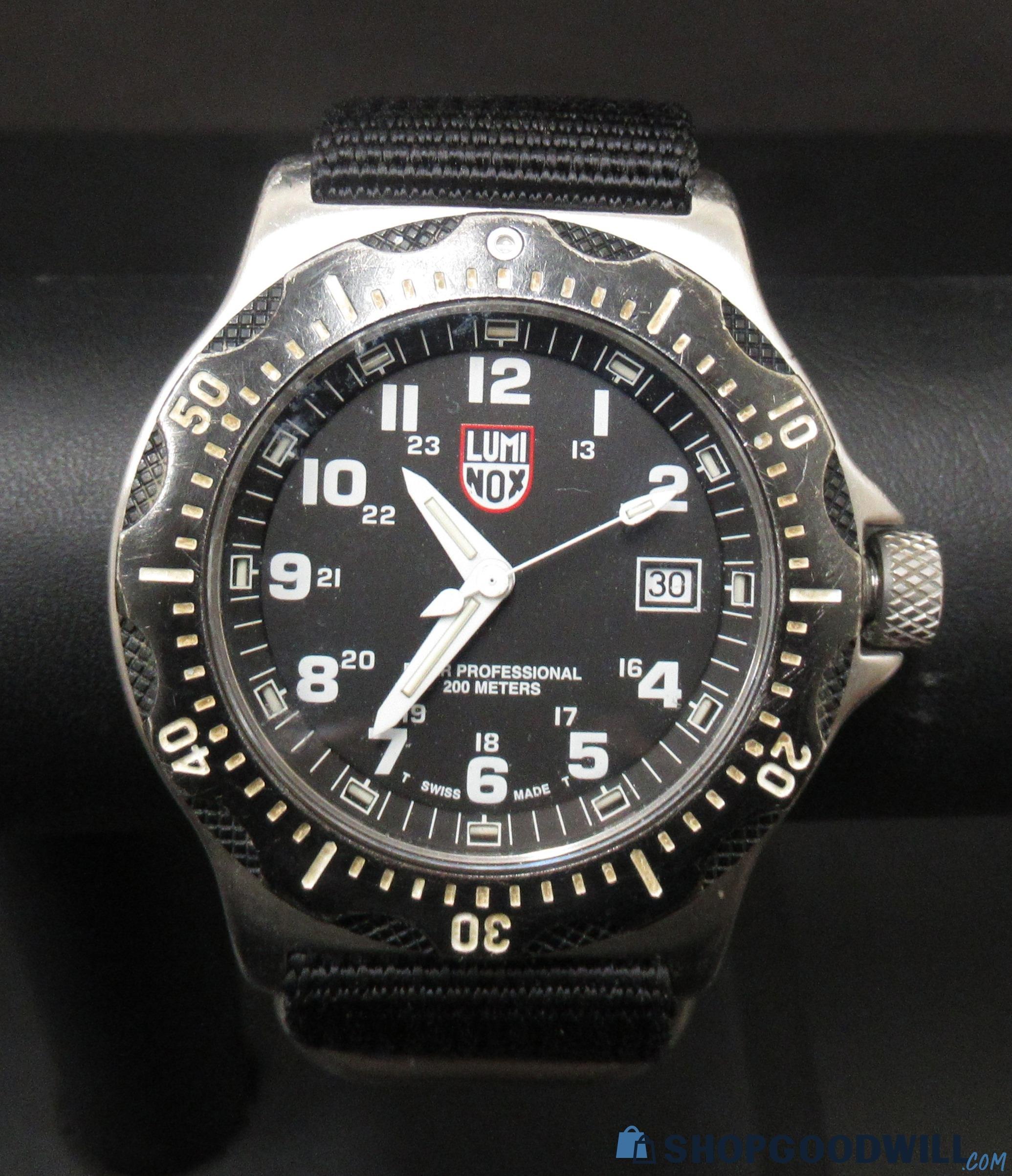 Luminox Navy Seal Diver 8200 Series Men's Watch - shopgoodwill.com
