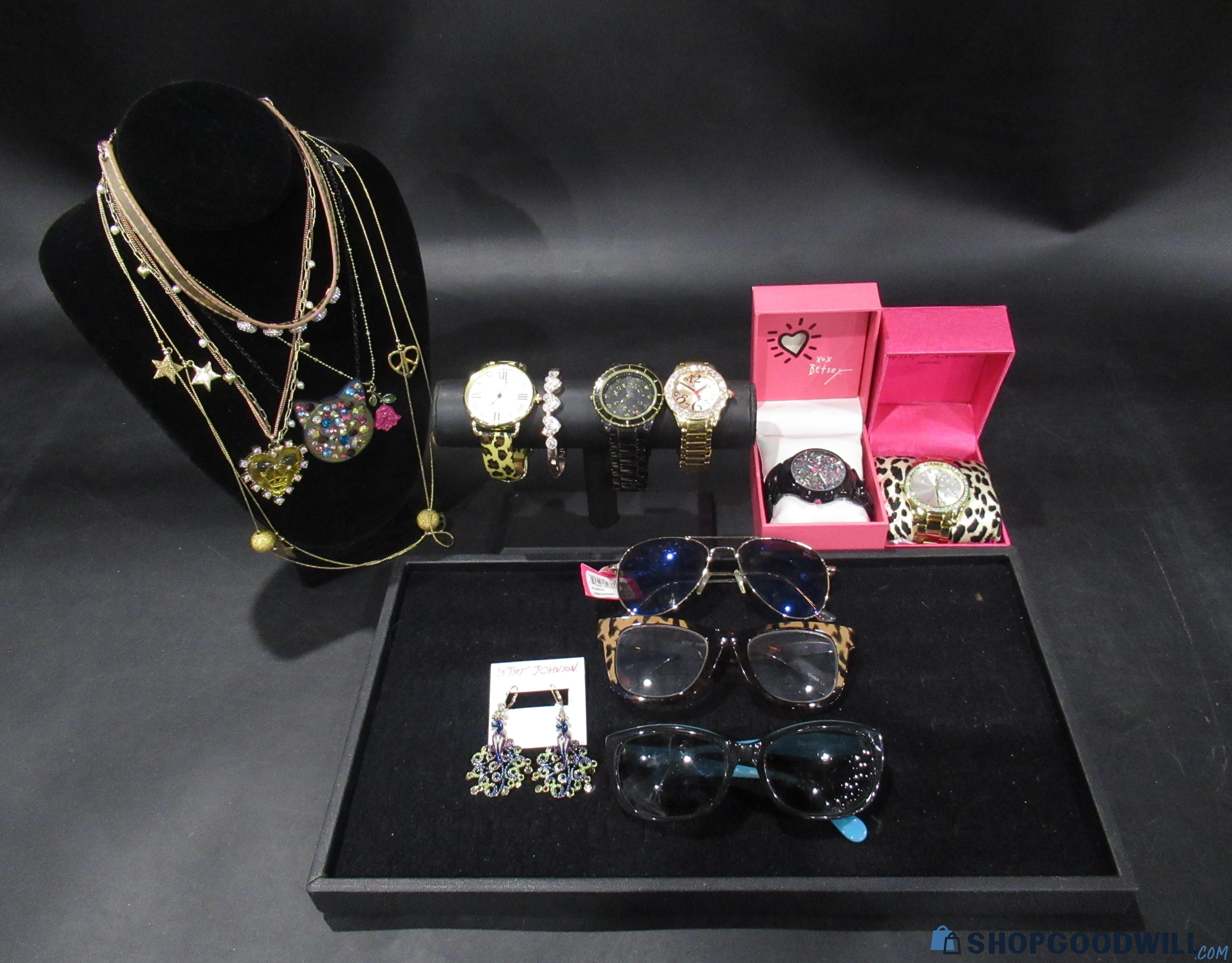 Betsey Johnson Designer Fashion Jewelry Lot Shopgoodwill Com   4d435265 D6d6 4976 8d74 Ac28a3582ac7ring 10041 