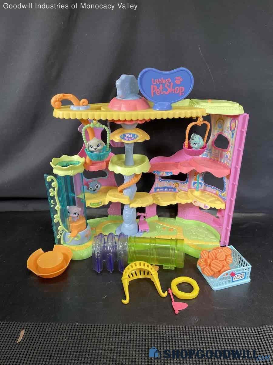 Littlest Pet Shop Round House And Figures - shopgoodwill.com