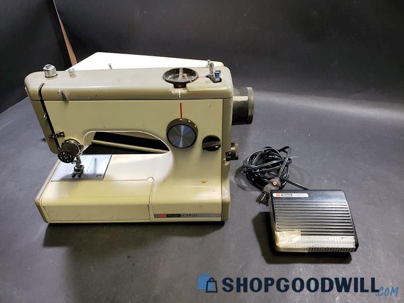 Vintage Sears Kenmore Portable Sewing Machine 158-10301 - shopgoodwill.com
