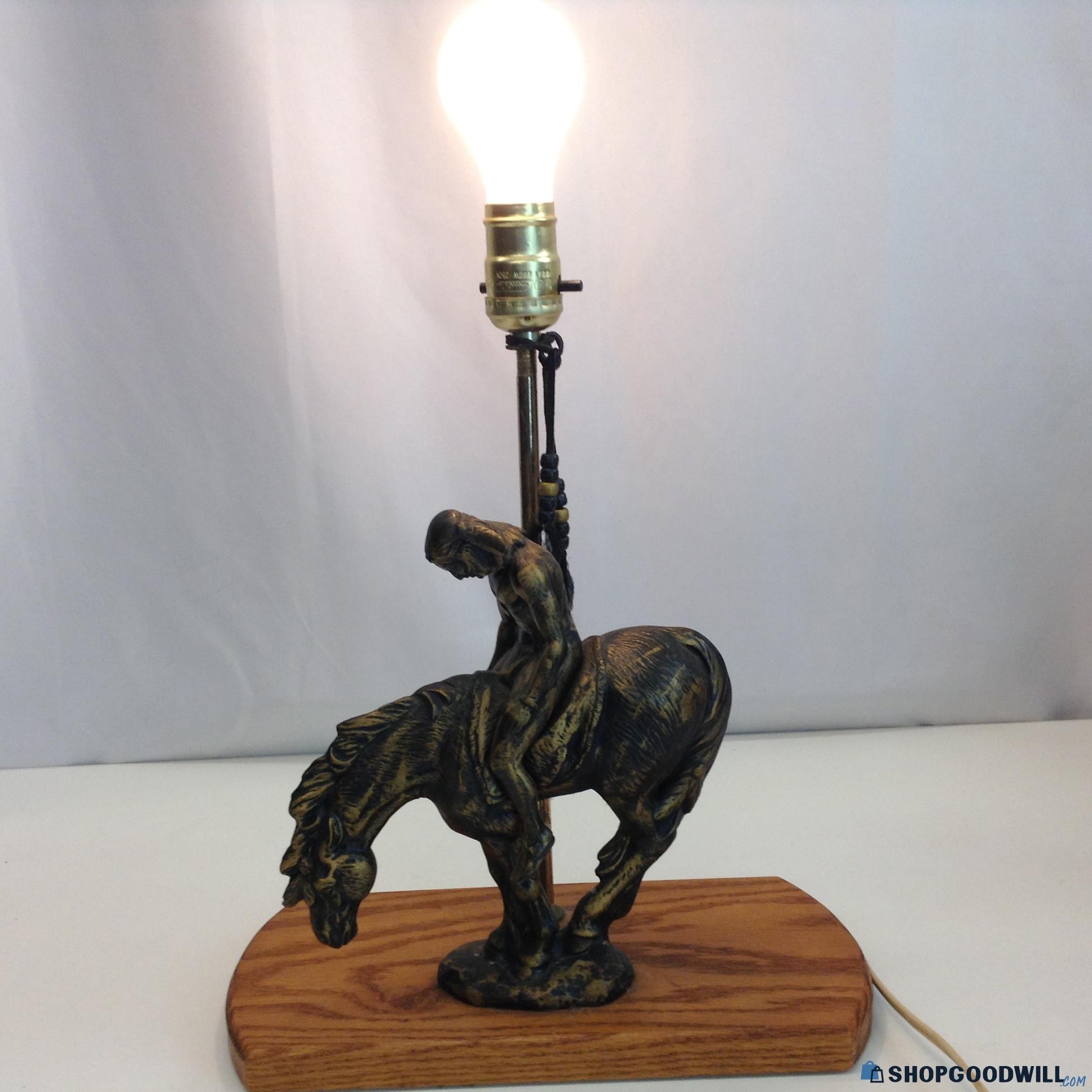 Vintage Native American End Of Trail Décor Bedside Table Lamp ...