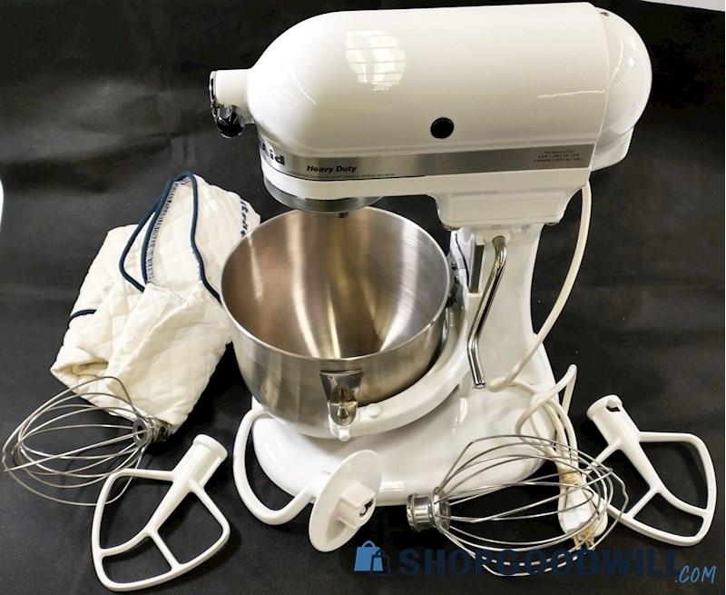 White Countertop KitchenAid Mixer Model K5SSWH w/Accessories